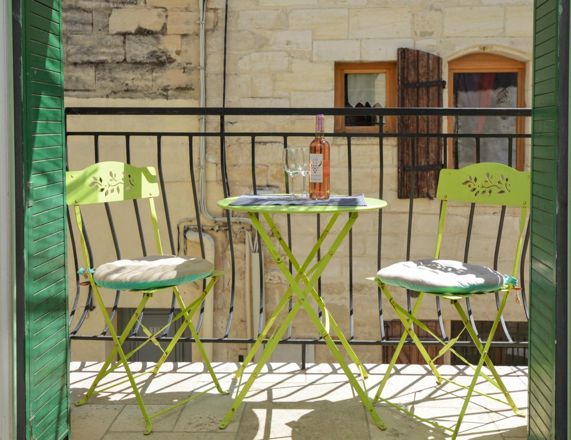 Maison Le Petit Balcon Beaucaire Бокер Экстерьер фото